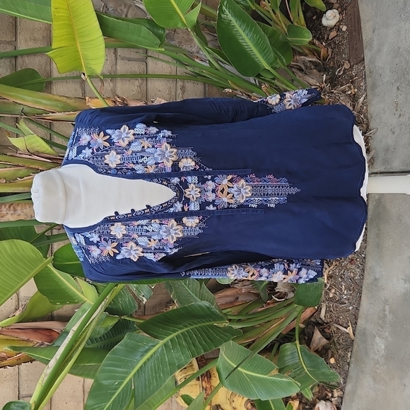 Johnny Was extra small navy blue floral embroidered blouse - Picture 1 of 10